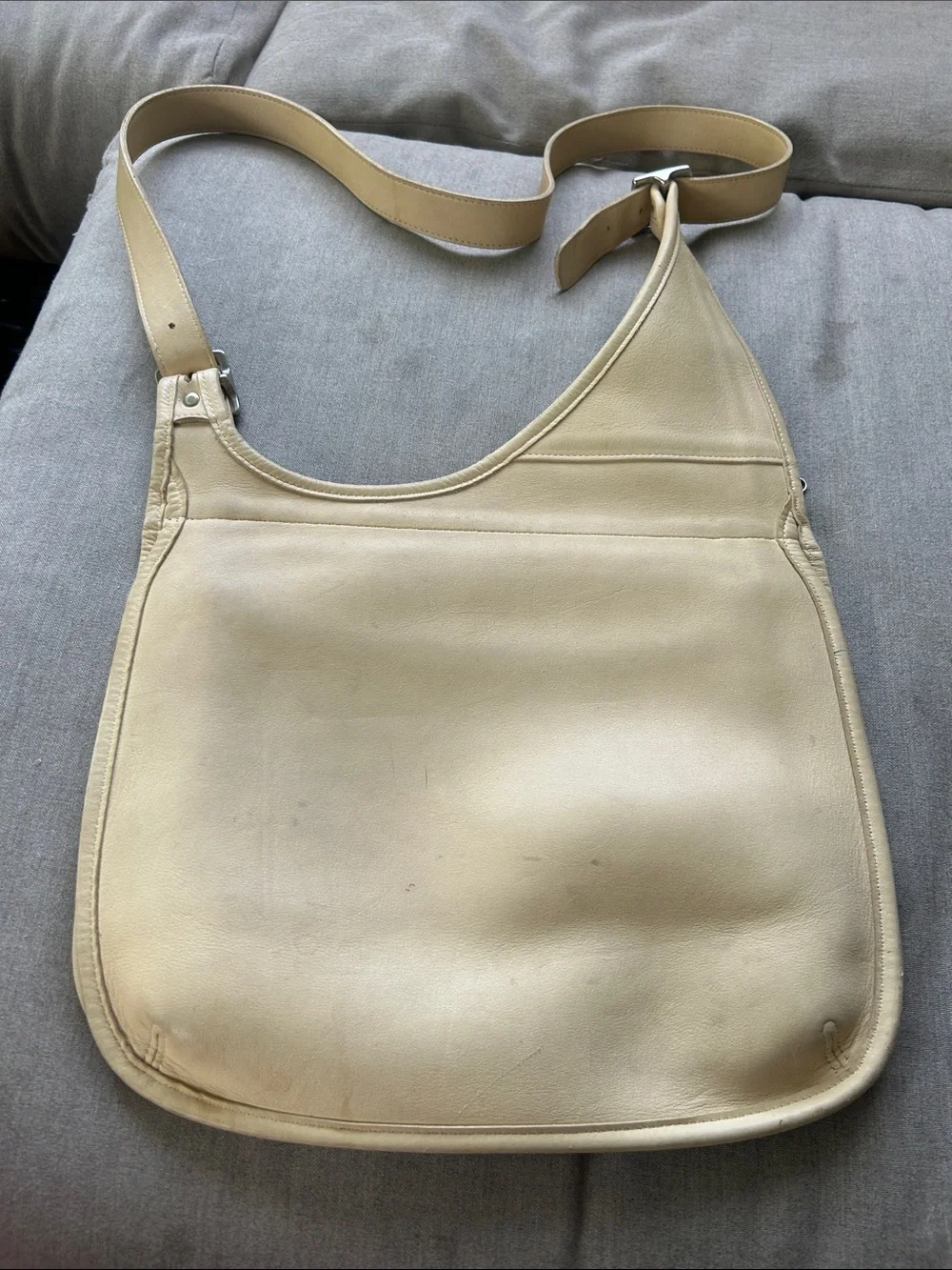 Coach Vintage y2k Hippie Utility flap style messenger bag in Bone rare find 9404